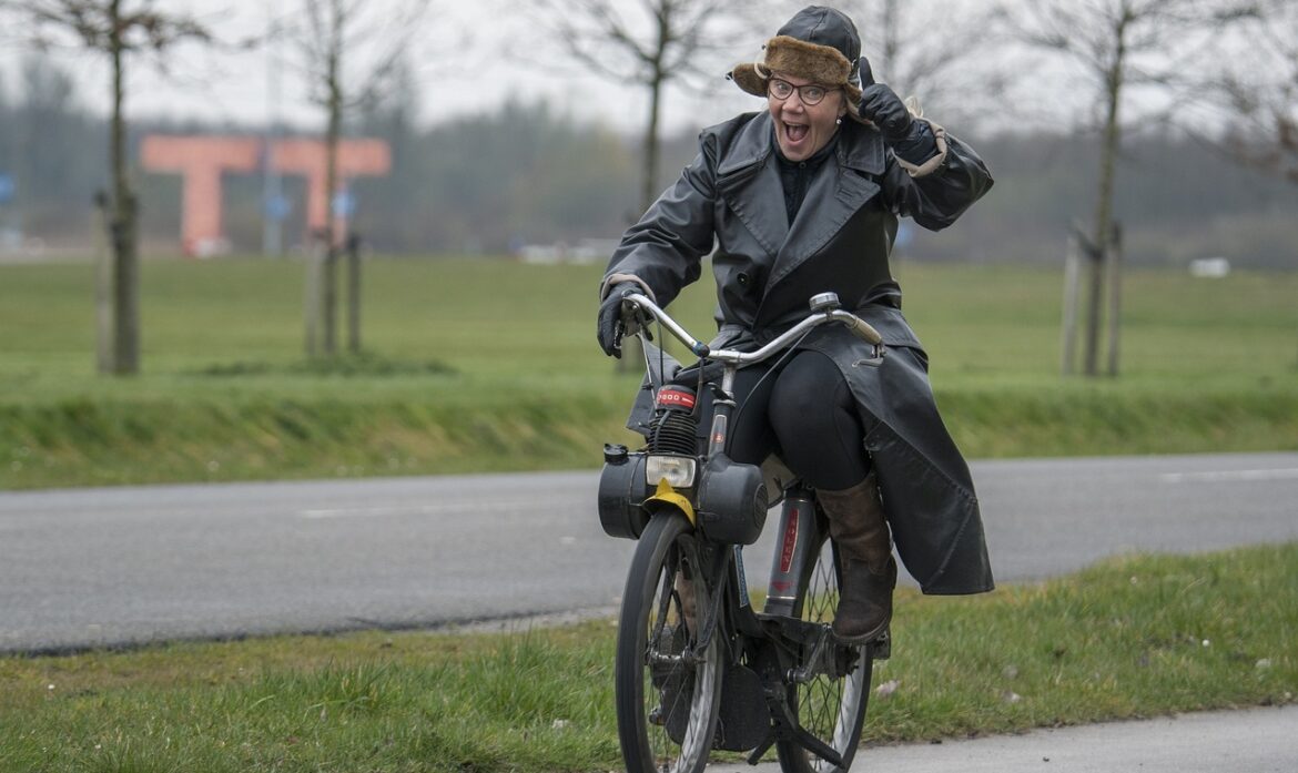 Wat betekent brommers kieken Een kijkje in een oer-Hollandse traditie